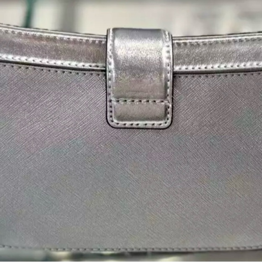 NWT Michael Kors Beautiful Shimmering Carmen Small Metallic Shoulder Bag - Picture 5 of 11